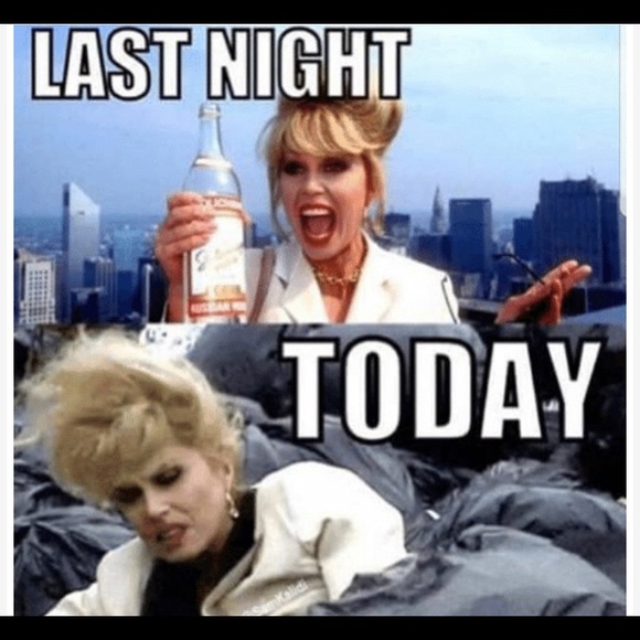 Meet your Posher, Deathdoll!  🖤 - Picture 1 of 3